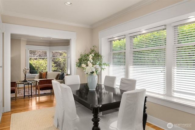 4549 Thackeray Place NE, Seattle, WA 98105