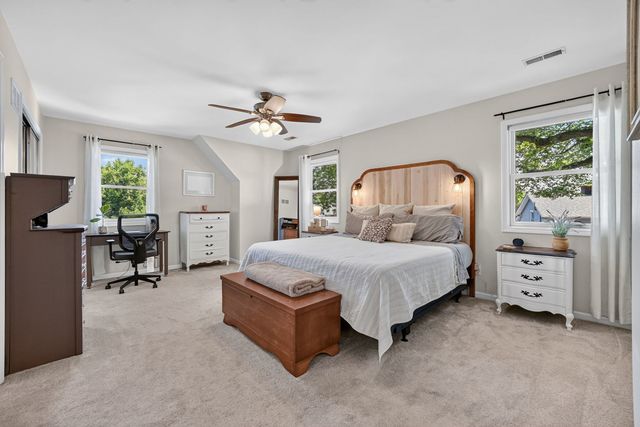 1212 Dean Street, St. Charles, IL 60174