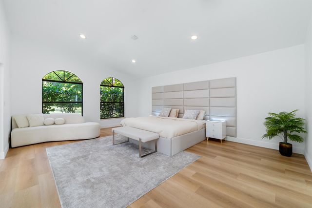 12677 Pineacre Lane, Wellington, FL 33414