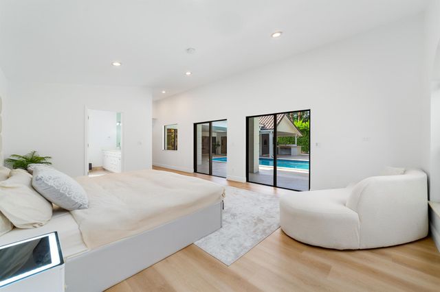 12677 Pineacre Lane, Wellington, FL 33414