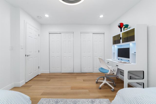 12677 Pineacre Lane, Wellington, FL 33414