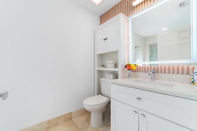 12677 Pineacre Lane, Wellington, FL 33414