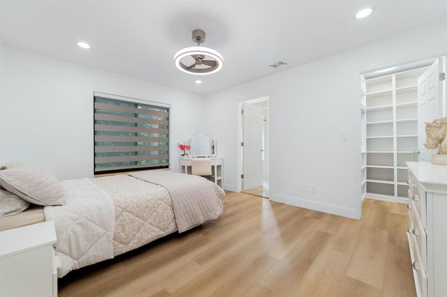 12677 Pineacre Lane, Wellington, FL 33414