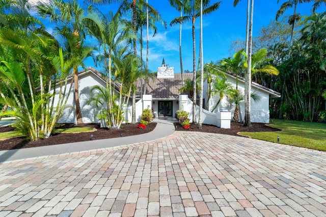 12677 Pineacre Lane, Wellington, FL 33414