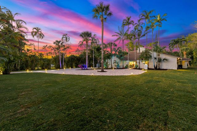 12677 Pineacre Lane, Wellington, FL 33414