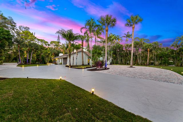 12677 Pineacre Lane, Wellington, FL 33414