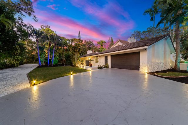 12677 Pineacre Lane, Wellington, FL 33414