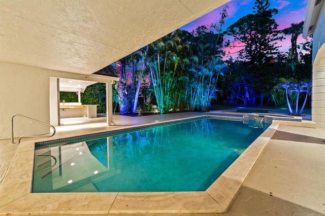 12677 Pineacre Lane, Wellington, FL 33414