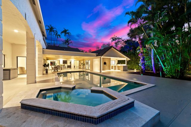 12677 Pineacre Lane, Wellington, FL 33414