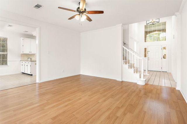 8 Greentwig Place, The Woodlands, TX 77381