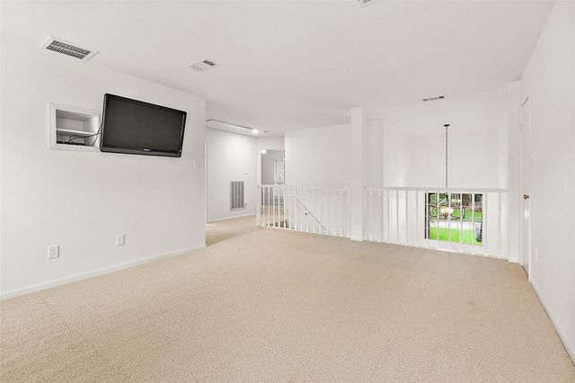 8 Greentwig Place, The Woodlands, TX 77381