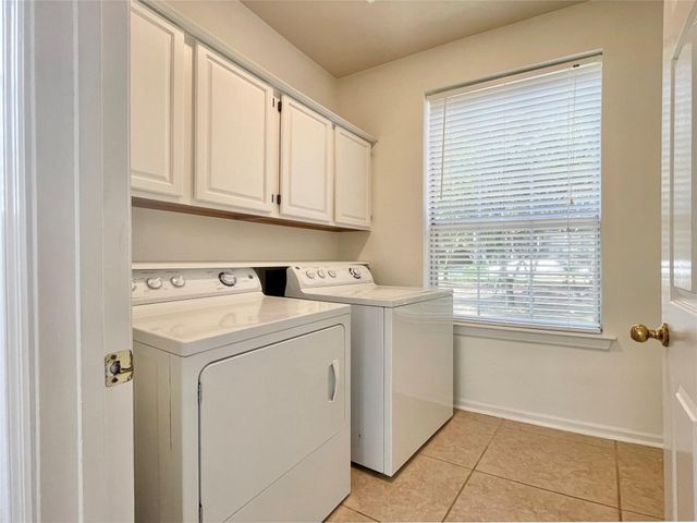 8 Greentwig Place, The Woodlands, TX 77381