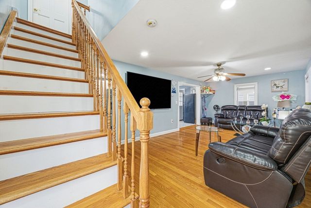 20 Bell St, Quincy, MA 02169