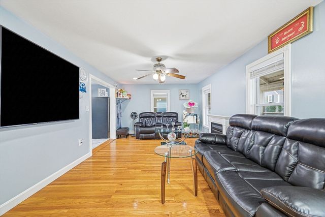 20 Bell St, Quincy, MA 02169