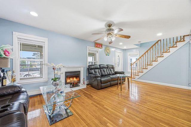 20 Bell St, Quincy, MA 02169
