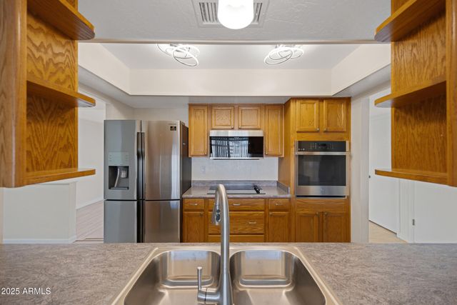 5032 W MORTEN Avenue, Glendale, AZ 85301