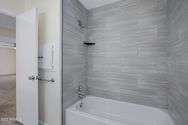 5032 W MORTEN Avenue, Glendale, AZ 85301