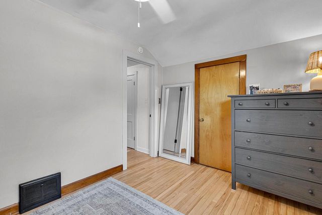 4632 N Bartlett AVENUE, Whitefish Bay, WI 53211