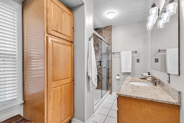 4632 N Bartlett AVENUE, Whitefish Bay, WI 53211