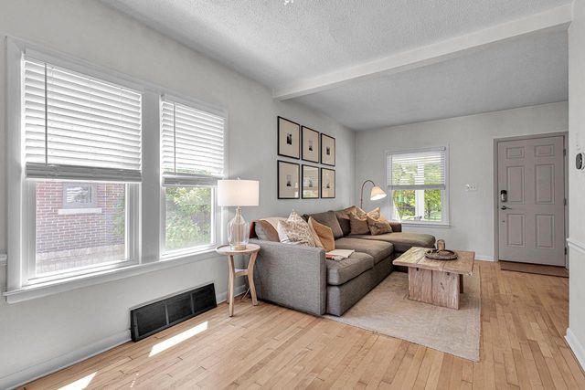 4632 N Bartlett AVENUE, Whitefish Bay, WI 53211