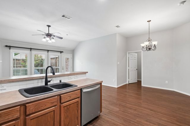 5212 Crossvine Lane, Mckinney, TX 75070
