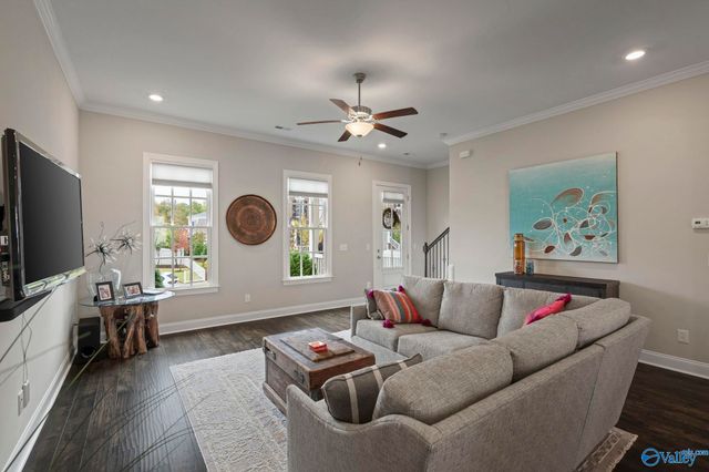 34 Pine Street NW, Huntsville, AL 35806