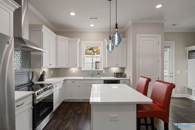 34 Pine Street NW, Huntsville, AL 35806