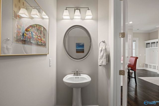 34 Pine Street NW, Huntsville, AL 35806