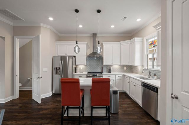 34 Pine Street NW, Huntsville, AL 35806