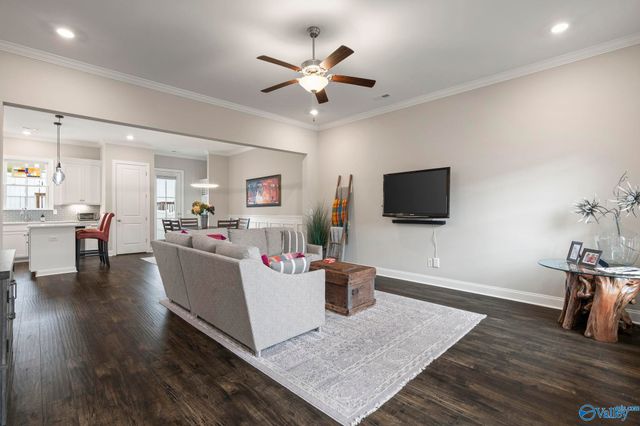 34 Pine Street NW, Huntsville, AL 35806