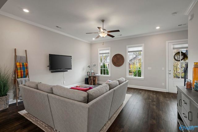 34 Pine Street NW, Huntsville, AL 35806