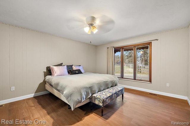1109 Castlewood Street, White Lake, MI 48386