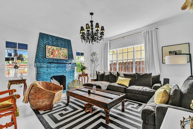 4722 SW 5th St 4722, Miami, FL 33134