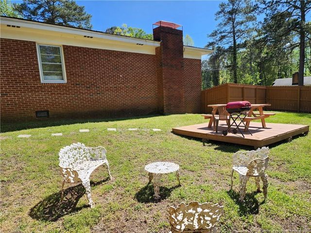 212 Daisy Street, Sanford, NC 27330