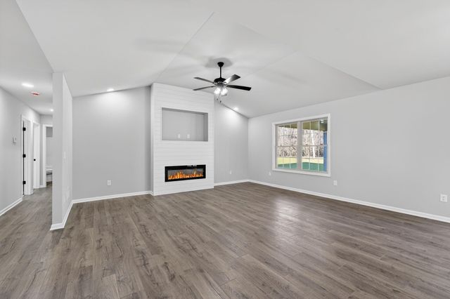 1611 Elderberry Street SE, Demotte, IN 46310