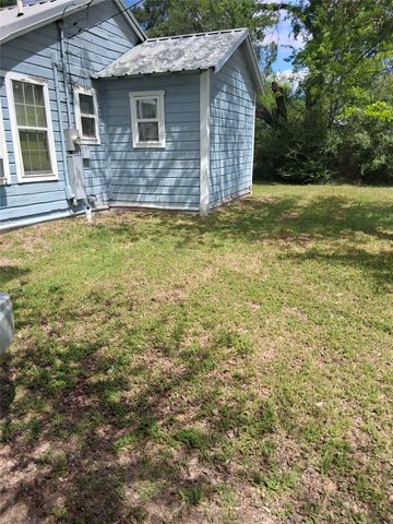 701 W Colorado Street, Groesbeck, TX 76642