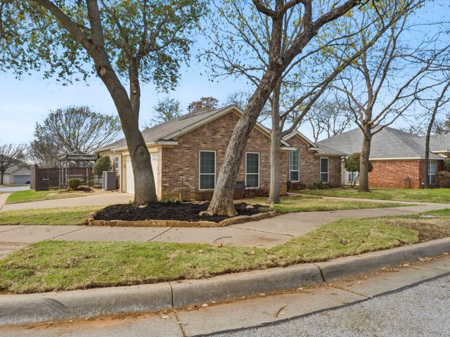 5602 Bright Star Trail, Arlington, TX 76017