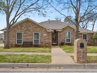 5602 Bright Star Trail, Arlington, TX 76017