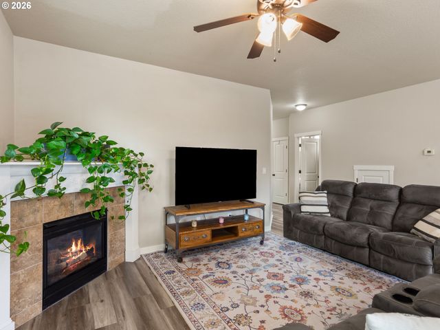 4072 P St, Washougal, WA 98671