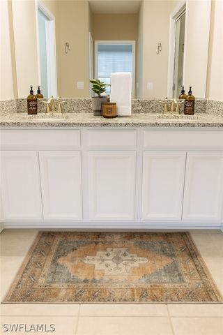 9377 Pocida CT 204, Naples, FL 34119