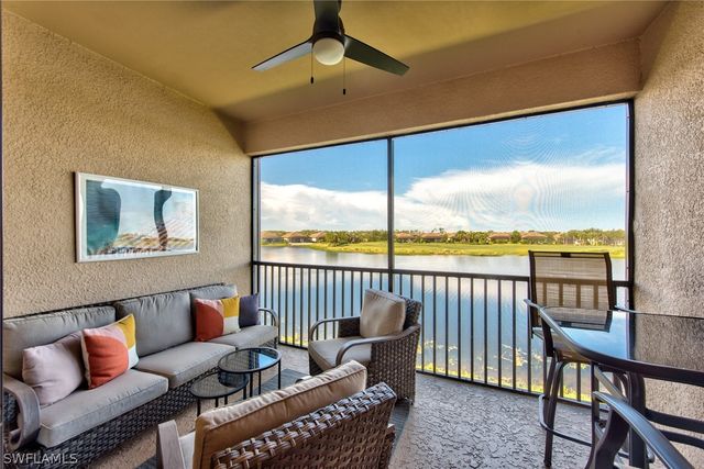 9377 Pocida CT 204, Naples, FL 34119