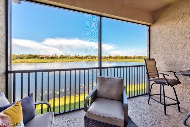 9377 Pocida CT 204, Naples, FL 34119