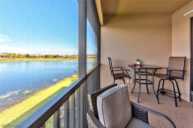 9377 Pocida CT 204, Naples, FL 34119