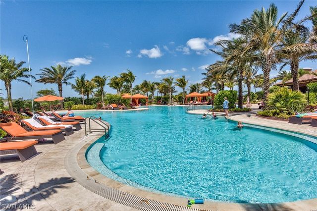 9377 Pocida CT 204, Naples, FL 34119