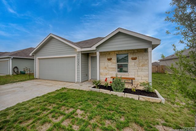 324 Alta Vista Ter, Seguin, TX 78155