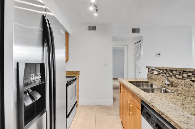 1275 Crystal Way K, Delray Beach, FL 33444