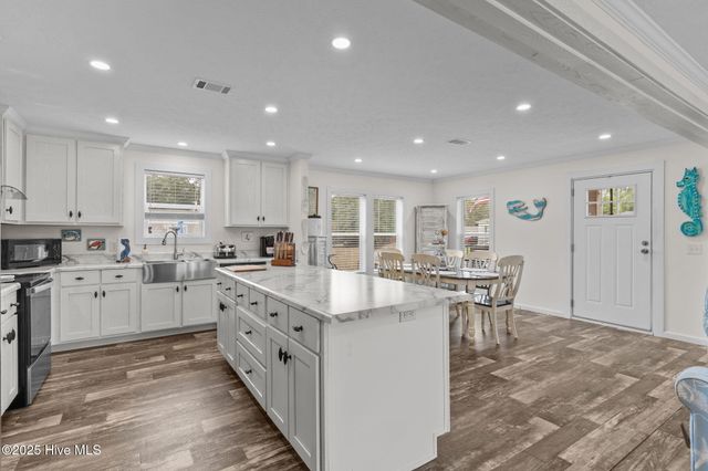 2192 W Tanglewood Drive SW, Supply, NC 28462