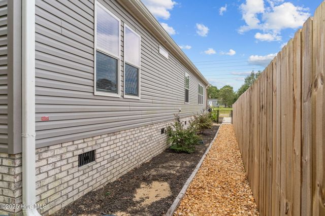 2192 W Tanglewood Drive SW, Supply, NC 28462