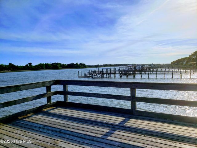 2192 W Tanglewood Drive SW, Supply, NC 28462