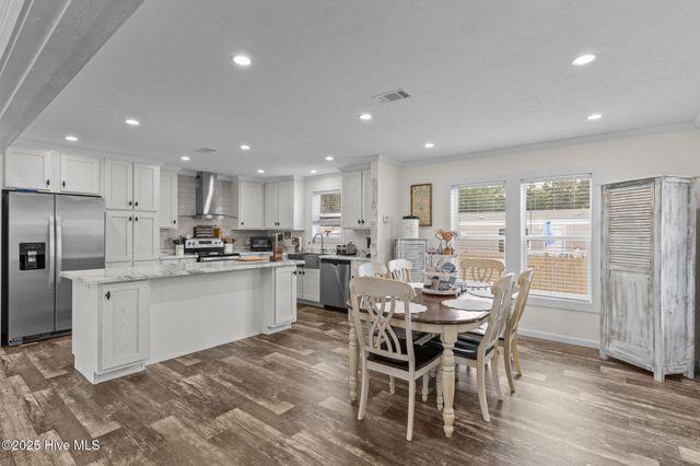 2192 W Tanglewood Drive SW, Supply, NC 28462